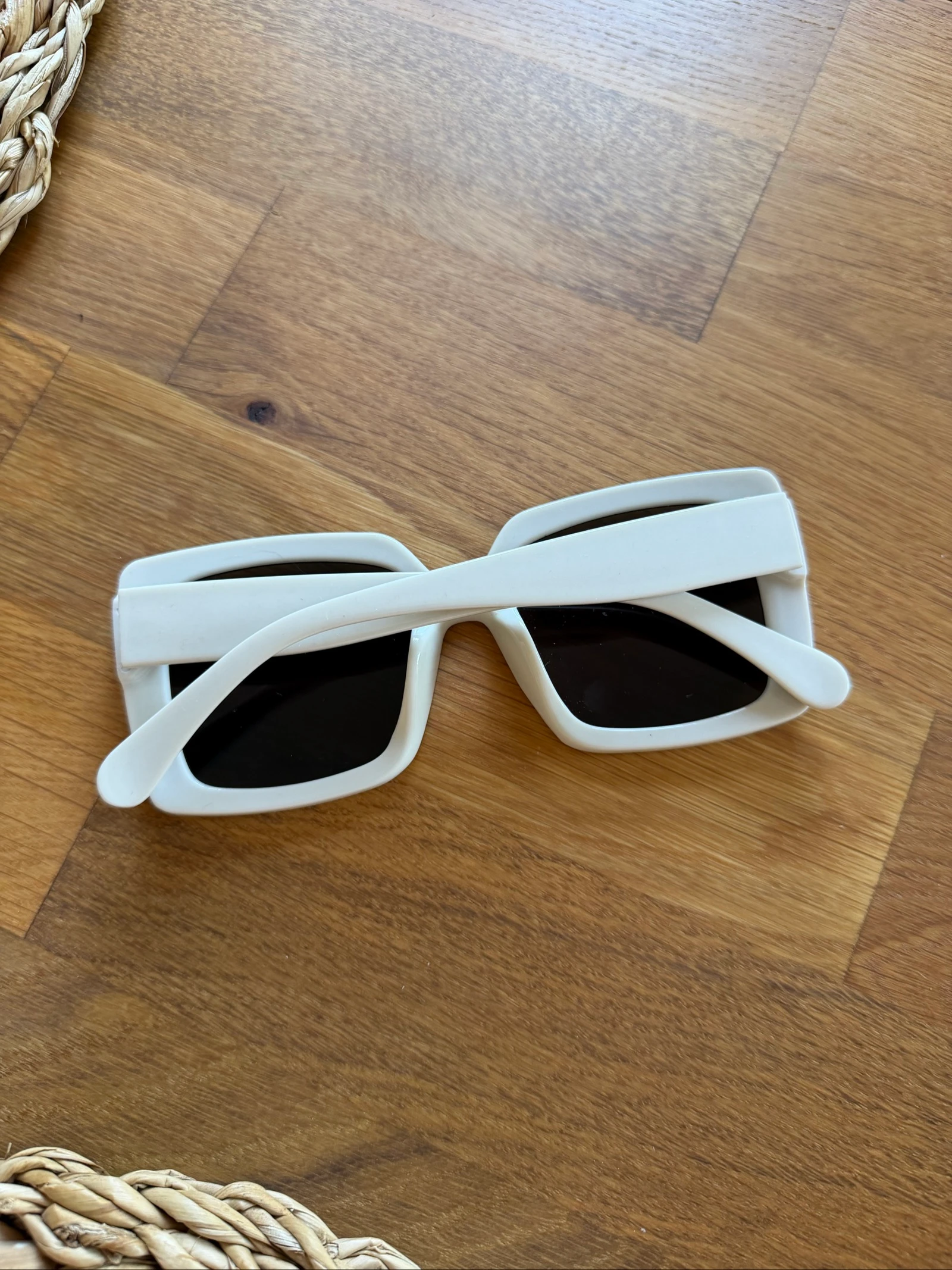 Beige / white sunglasses stradivarius – photo 3